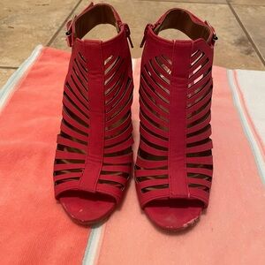 D strappy pink/coral heel